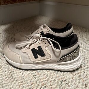 New Balance Tennis Shoes - Leopard Accent - Size 7.5